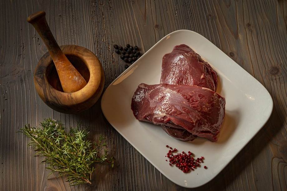 Symbolfoto zum Artikel: Drei einfache Wildfleisch Rezepte sorgen für Abwechslung beim Fleischgenuss