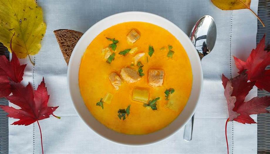 Symbolfoto zum Artikel: Lachsforellen Curry Suppe